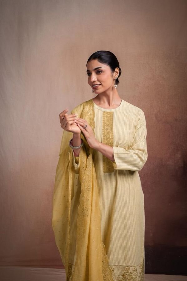 Naariti Antiq 2 Cotton Unstitched Suit 3Pcs Catalog